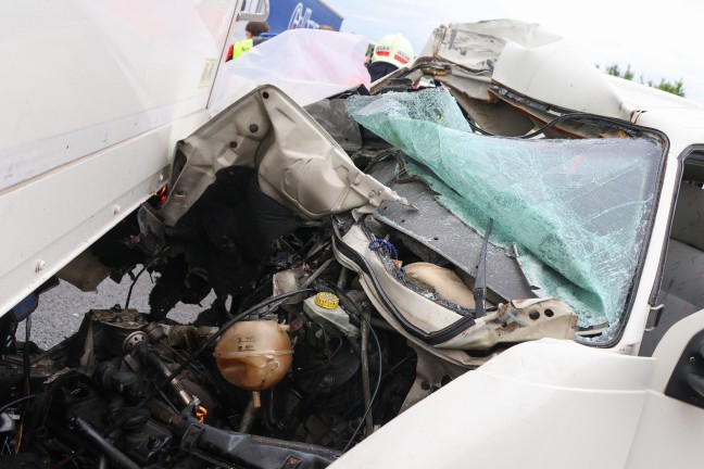 Prozess: Doch zwei Todesopfer nach schwerem Unfall auf Welser Autobahn in Wels-Oberthan