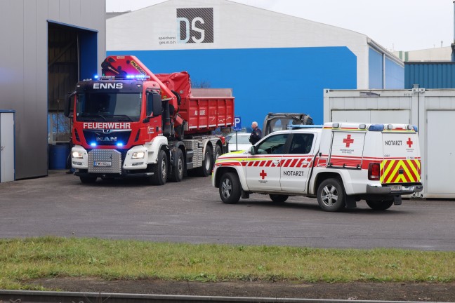 Tdlicher Arbeitsunfall: Arbeiter (61) bei Reparaturarbeiten in Enns eingeklemmt und tdlich verletzt