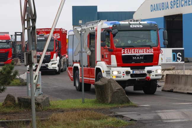 Tdlicher Arbeitsunfall: Arbeiter (61) bei Reparaturarbeiten in Enns eingeklemmt und tdlich verletzt