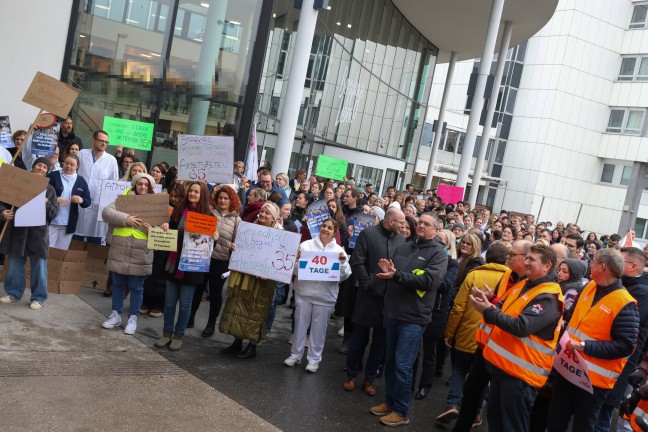 Entlastung gefordert: Betriebsversammlungen bei Ordensspitlern in Obersterreich