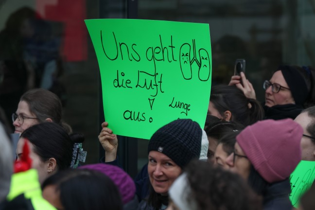 Entlastung gefordert: Betriebsversammlungen bei Ordensspitlern in Obersterreich