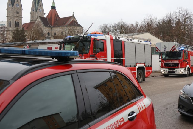 Gemeldeter Gasgeruch in einem Hochhaus in Wels-Neustadt stellte sich als Fehlalarm heraus