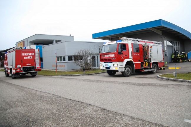 Batterie eines Staplers bei einem Unternehmen in Holzhausen begann zu brennen