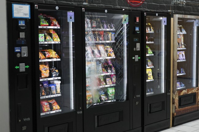 Kaputter Snackautomat in Automatenlokal in Wels-Innenstadt sorgte fr Einsatz der Feuerwehr