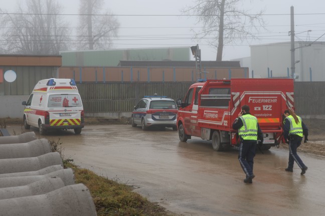 Tdliches Ereignis: Person im Bahnhofsbereich in Leonding von Gterzug erfasst und tdlich verletzt