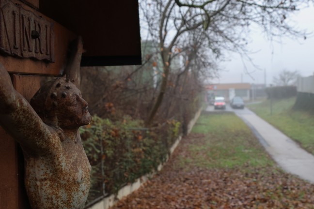 Tdliches Ereignis: Person im Bahnhofsbereich in Leonding von Gterzug erfasst und tdlich verletzt