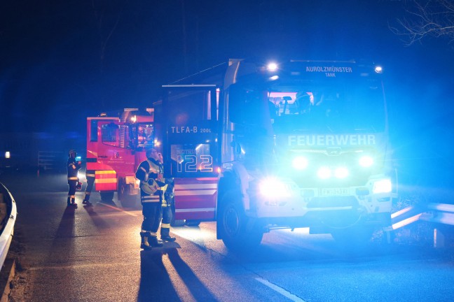 Crash zwischen Postfahrzeug und PKW auf Rieder Strae bei Aurolzmnster