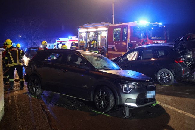 Streifkollision: Vier Verletzte bei Crash zwischen zwei PKW in Sipbachzell