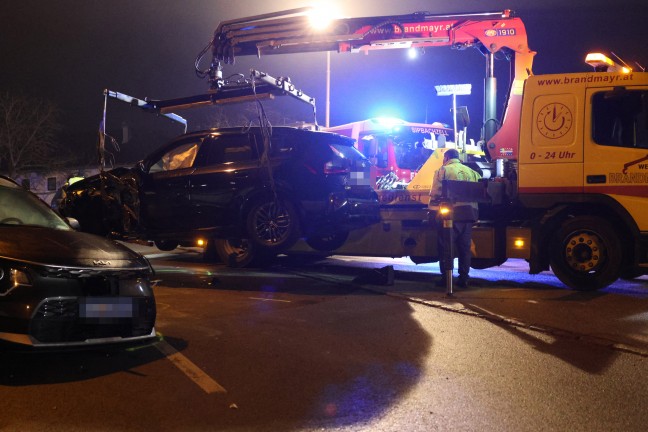 Streifkollision: Vier Verletzte bei Crash zwischen zwei PKW in Sipbachzell