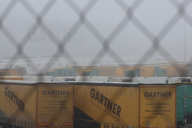 Brandeinsatz: Zwei Feuerwehren zu Brand in einem Betriebsgel�nde in Edt bei Lambach alarmiert