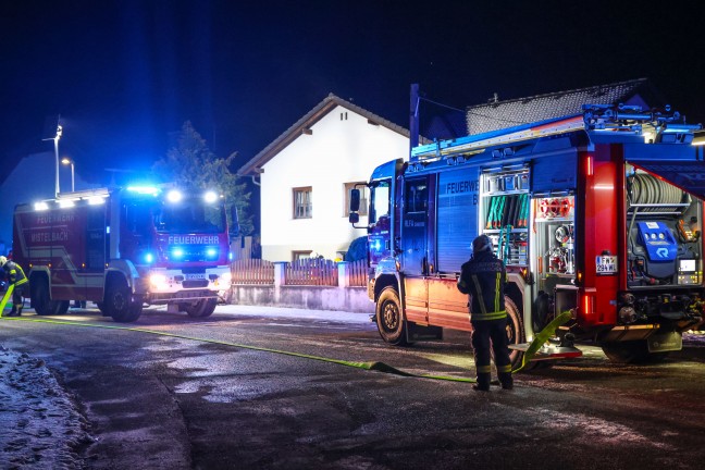 Garagenbrand: Zwei Feuerwehren �ber mehrere Umwege zu Brandereignis in Buchkirchen alarmiert