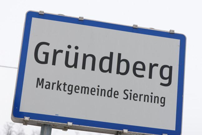 Cobra- und Polizeieinsatz: Stundenlanger Gro�einsatz bei einem Einfamilienhaus in Sierning