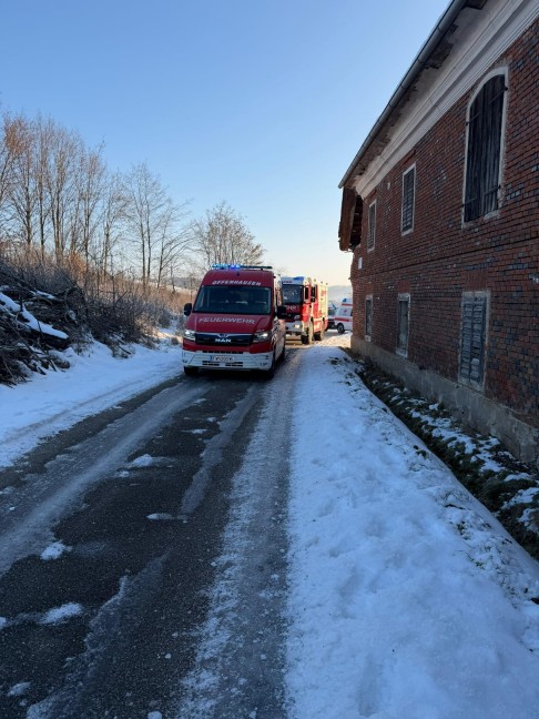 Zwei Feuerwehren bei Heizraumbrand in Offenhausen im Einsatz