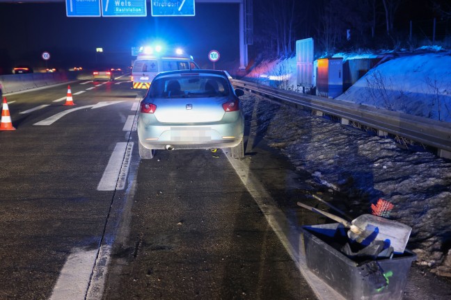 Crash gegen Anpralld�mpfer: Einsatz nach Verkehrsunfall am Knoten Voralpenkreuz bei Sattledt