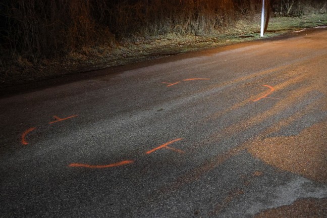Schwer verletzt: Fu�g�nger bei Verkehrsunfall in Marchtrenk frontal von Auto erfasst