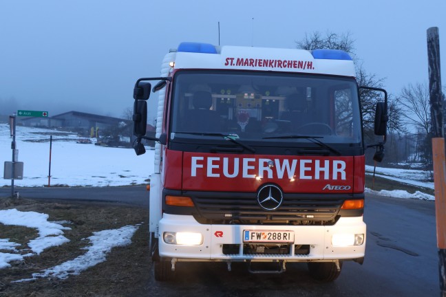 Schwerer Kreuzungscrash zwischen PKW und Mopedauto in St. Marienkirchen am Hausruck