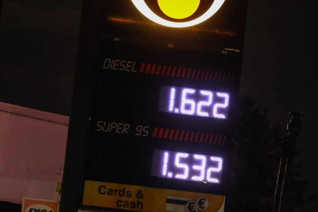 Krieg im Nahen Osten: Spritpreise an �sterreichischen Zapfs�ulen deutlich gestiegen