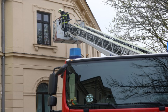 Brandverdacht: Piepsender Rauchwarnmelder in einer Wohnung in Wels-Lichtenegg sorgte f�r Einsatz