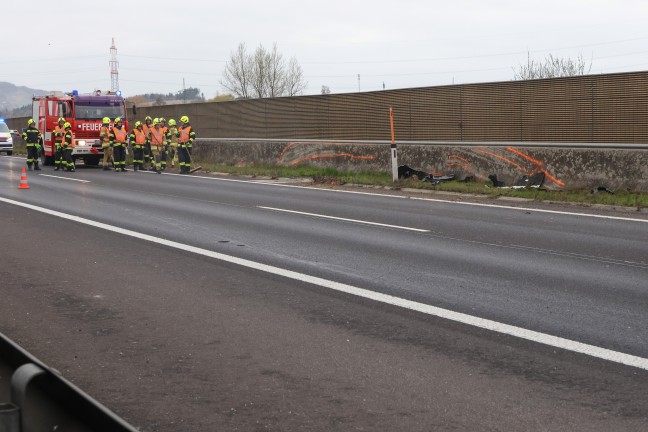 Schwerer Verkehrsunfall auf Innkreisautobahn bei Weibern fordert zwei Leichtverletzte