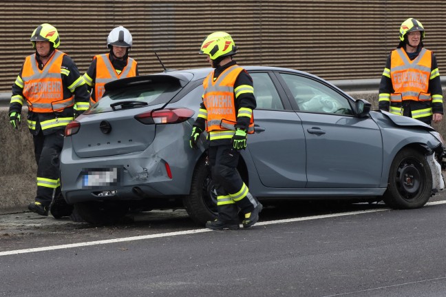 Schwerer Verkehrsunfall auf Innkreisautobahn bei Weibern fordert zwei Leichtverletzte