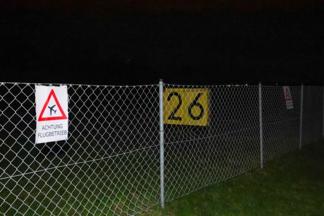 Flugunfall: Kleinflugzeug bei Bruchlandung auf Flugplatz in Laakirchen von Landebahn abgekommen