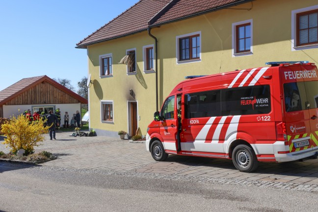 Brand in einem Wohngeb�ude in St. Agatha sorgte f�r Einsatz zweier Feuerwehren