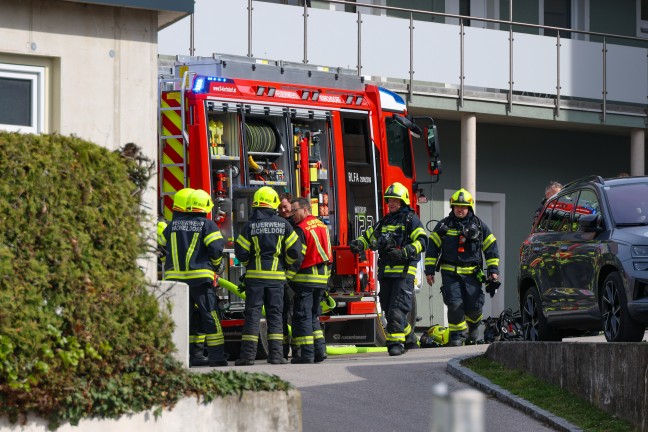 Lauter Knall: Brand in einer Wohnung in Kirchdorf an der Krems sorgte f�r Einsatz zweier Feuerwehren