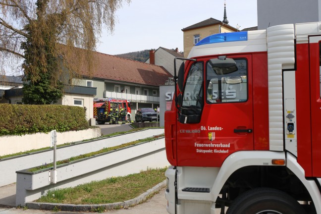 Lauter Knall: Brand in einer Wohnung in Kirchdorf an der Krems sorgte f�r Einsatz zweier Feuerwehren
