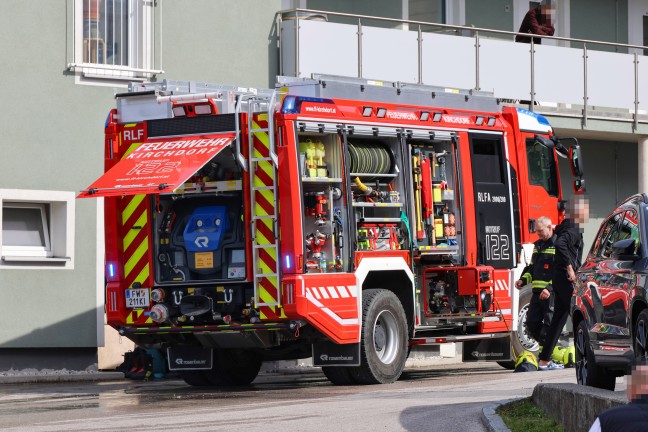 Lauter Knall: Brand in einer Wohnung in Kirchdorf an der Krems sorgte f�r Einsatz zweier Feuerwehren