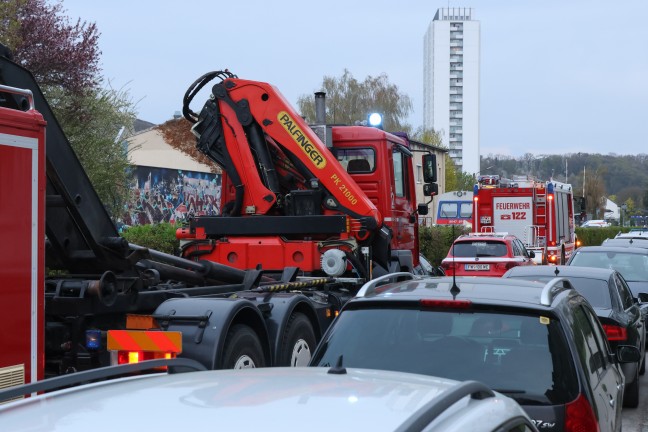 Regionalzug evakuiert: Person in Wels von Triebwagen der Almtalbahn erfasst und t�dlich verletzt