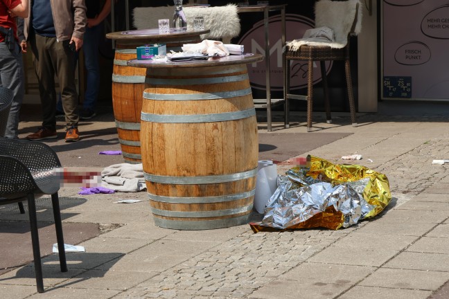Angriff mit Axt: Person auf Marktplatz in Linz-Innere Stadt angegriffen und schwer verletzt