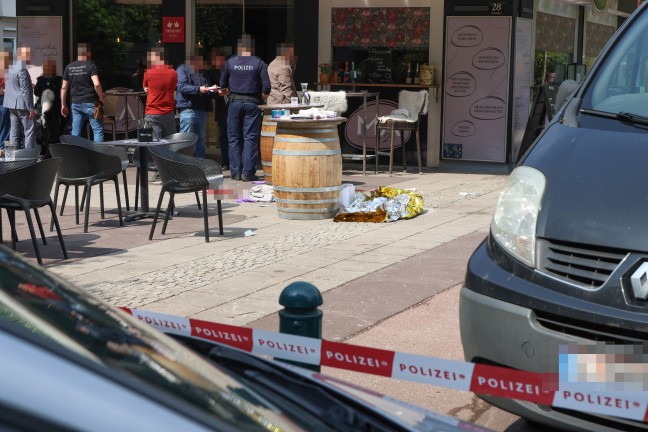 Angriff mit Axt: Person auf Marktplatz in Linz-Innere Stadt angegriffen und schwer verletzt