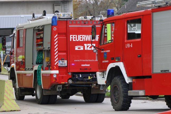 Drei Feuerwehren bei Brand bei einem Zementwerk in Kirchdorf an der Krems im Einsatz