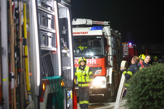 K�chenbrand in einem Mehrparteienwohnhaus in Schwanenstadt rasch gel�scht