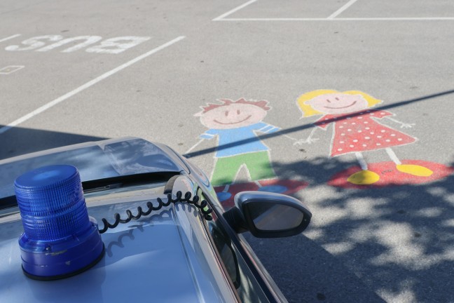 Bombendrohung: Schulzentrum in Neuhofen an der Krems nach Drohung ger�umt