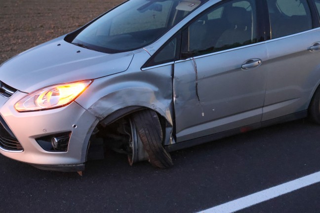 Streifkollision: Crash zweier Autos in Weibern endet mit Sachschaden und ohne Verletzte