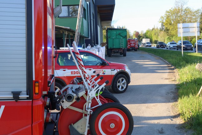 Brandverdacht: Vermeintlicher Rauch bei Heizwerk in Thalheim bei Wels l�ste neuerlich Einsatz aus