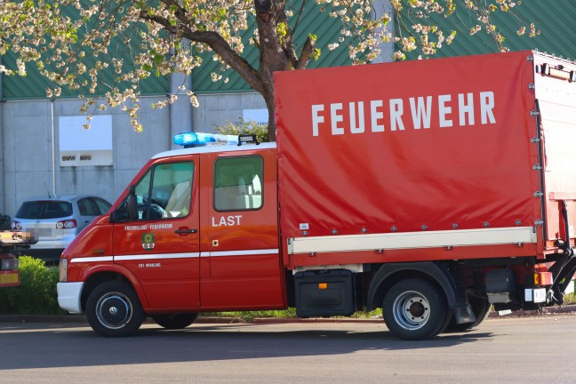 Drei Verletzte bei Brand auf einem Schrottplatz in Edt bei Lambach