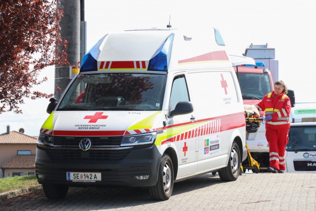 Brandmelder ausgel�st: Zwei Feuerwehren bei Brand bei einem Unternehmen in Schiedlberg im Einsatz