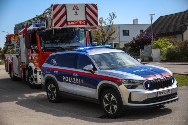 Zwei Feuerwehren bei Brandverdacht in einer Volksschule in Marchtrenk im Einsatz