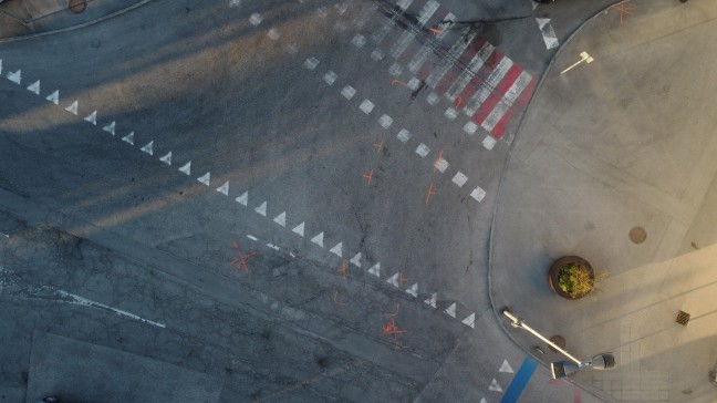 T�dlicher Verkehrsunfall: Pensionist (79) in Attnang-Puchheim von LKW und PKW �berrollt