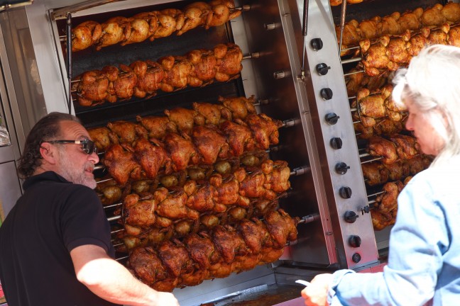 Maibaumfest in Wels-Vogelweide: B�rgermeister Rabl (FP�) mit Zukunftsversprechen vor gro�em Publikum