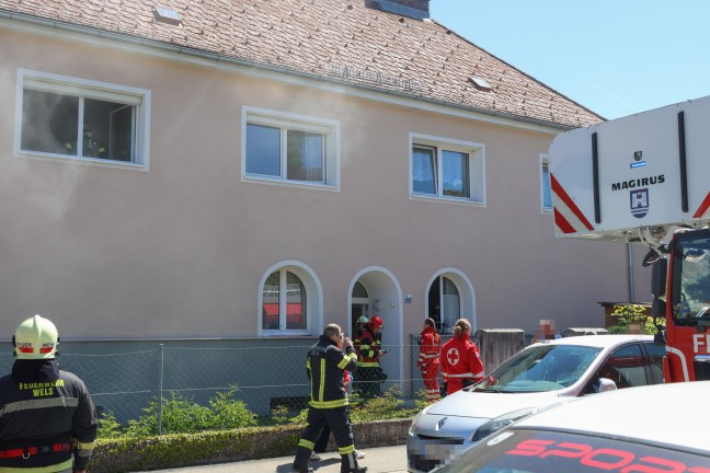 Essen wieder vergessen: Einsatzkr�fte zweier Feuerwehren in Wohnung in Wels-Vogelweide im Einsatz