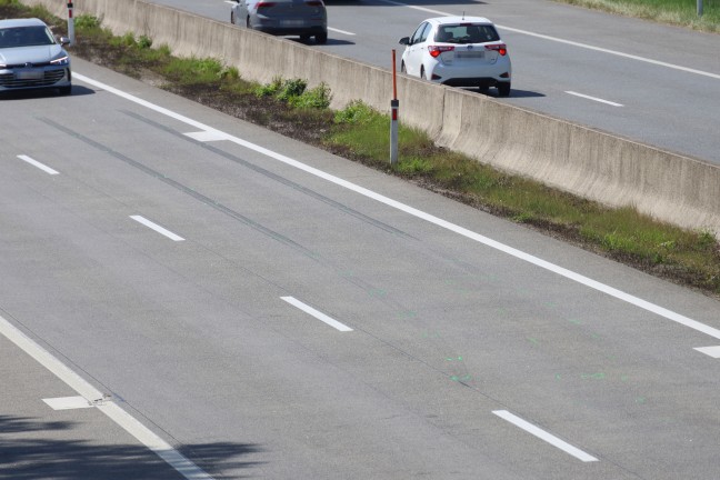 Notarzthubschraubereinsatz: Zwei Verletzte nach Auffahrunfall auf Westautobahn bei Vorchdorf