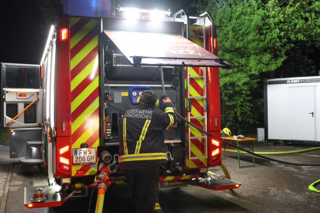 Schnell gel�scht: Brand bei einem Grillrestaurant in Ohlsdorf fordert vier Verletzte