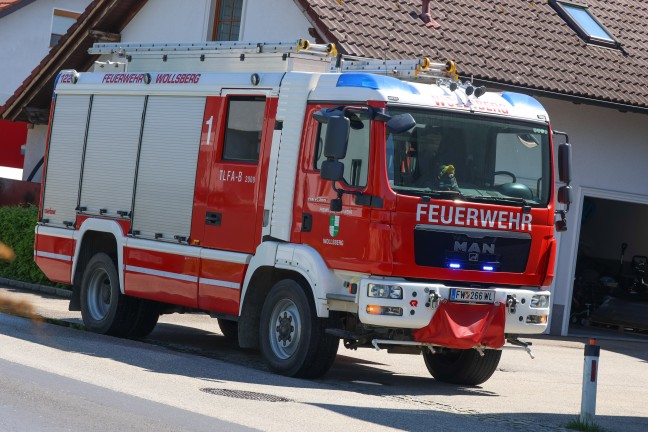 Kreuzungscrash zwischen zwei PKW in Steinerkirchen an der Traun endet glimpflich