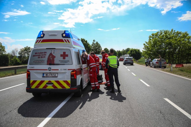 Schwerer Verkehrsunfall zwischen PKW und Motorrad auf Wiener Stra�e in Marchtrenk