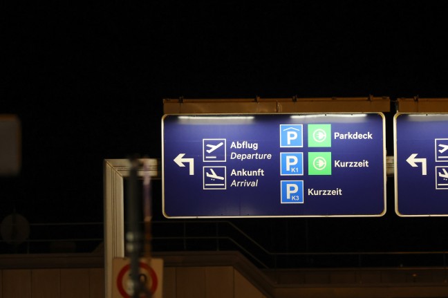 Bombendrohung: Flughafen in H�rsching durch gr��eres Polizeiaufgebot abgesperrt