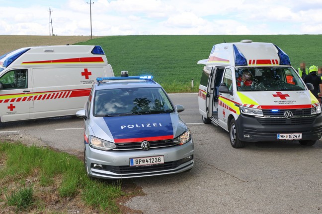 Auffahrunfall mit drei beteiligten Autos in Pichl bei Wels fordert vier Verletzte