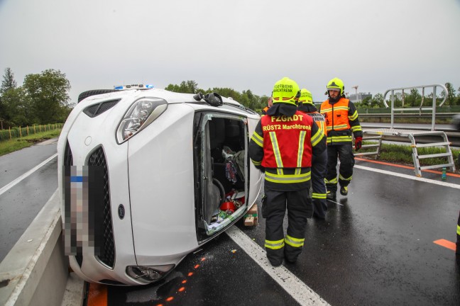Personenrettung nach schwerem Verkehrsunfall im Baustellenbereich der Welser Autobahn bei Marchtrenk
